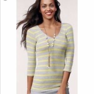 CAbi #886 V neck 3/4 sleeve tee. Grey and yellow